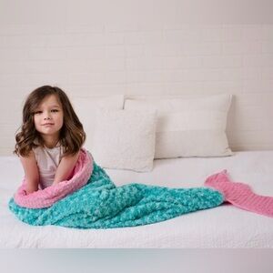 Cozy Mermaid Tail Blanket for Kids - Pink and Blue. By Tara’s‎ Cozy Creations.